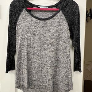 Quarters sleeve shirt